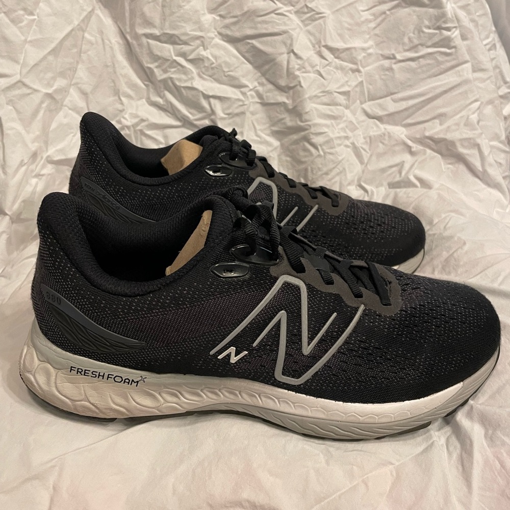 New Balance FreshfoamX Classic (black), Size men’s 11, minor wear (see pictures)